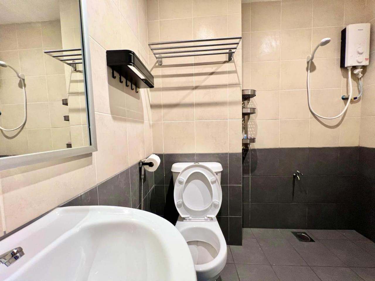 New Margo Hotel Kk Kota Kinabalu Eksteriør billede