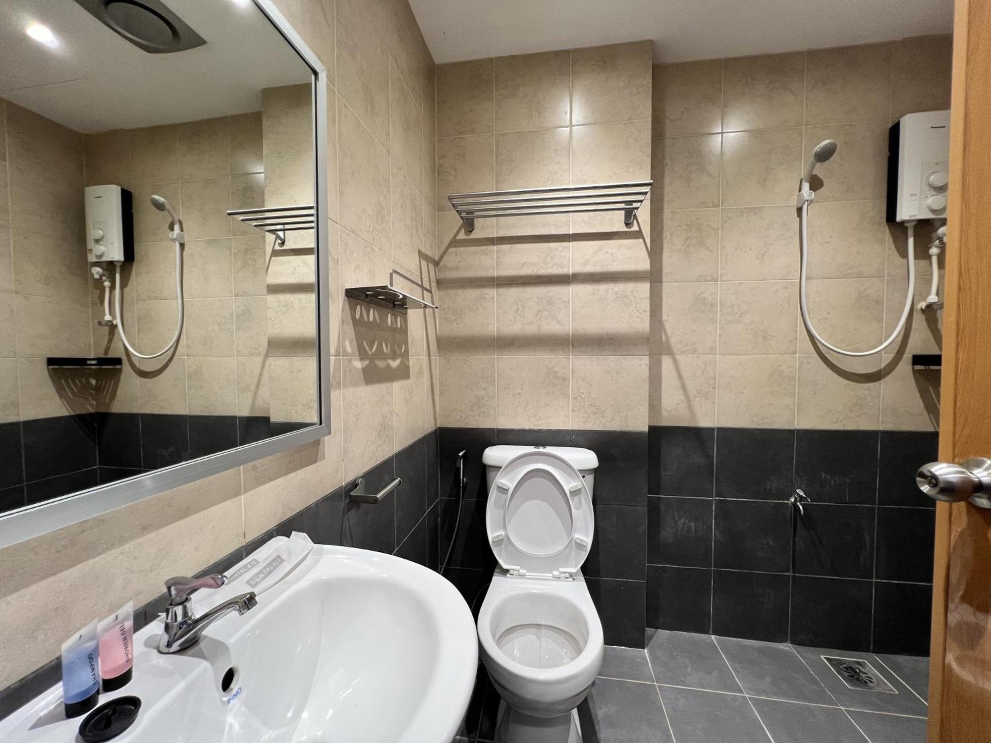 New Margo Hotel Kk Kota Kinabalu Eksteriør billede